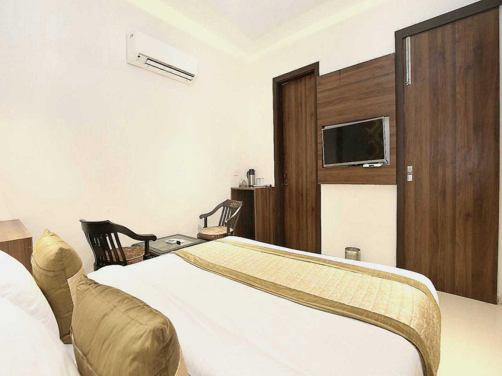 Hotel O Grand Star Amritsar Exterior photo